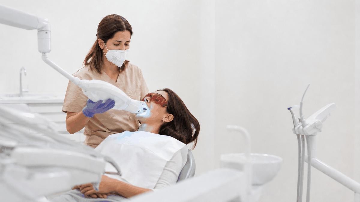 Blanqueamiento dental en MOVA