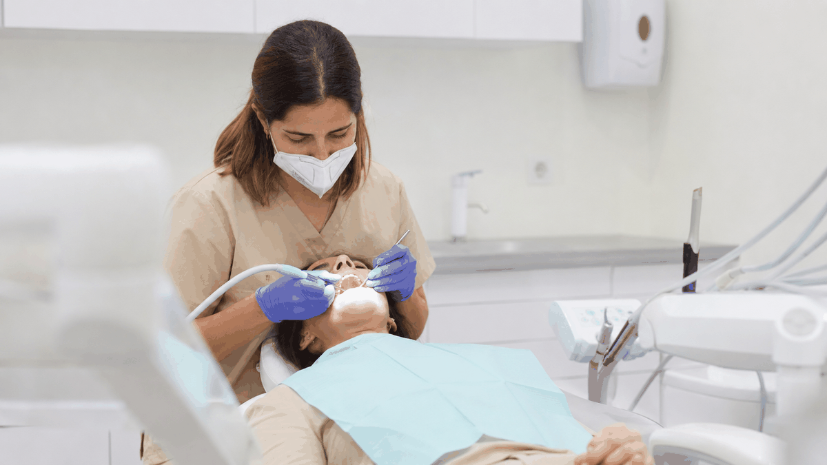 Odontología conservadora en MOVA